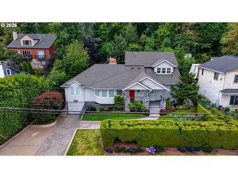 21695 Willamette Dr, West Linn, OR 97068