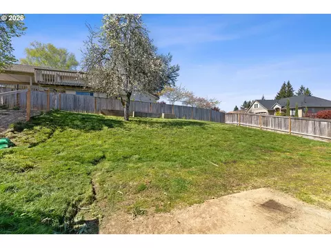 Exterior - 2951 NW Kent St, Camas, WA 98607 photo 5 of 13