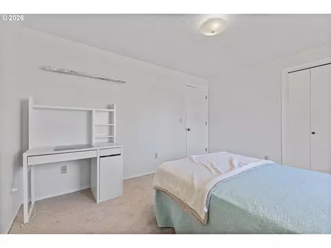 Bedroom - 2951 NW Kent St, Camas, WA 98607 photo 6 of 6