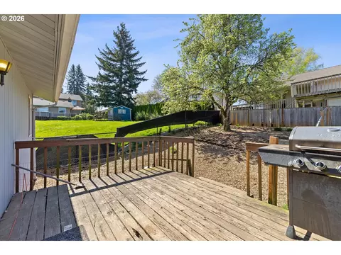 Exterior - 2951 NW Kent St, Camas, WA 98607 photo 8 of 13