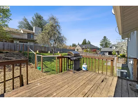 Exterior - 2951 NW Kent St, Camas, WA 98607 photo 9 of 13