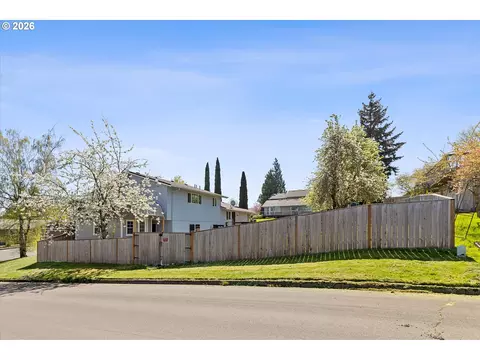 Exterior - 2951 NW Kent St, Camas, WA 98607 photo 12 of 13