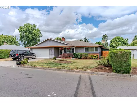 1445 NE 17th St, Gresham, OR 97030