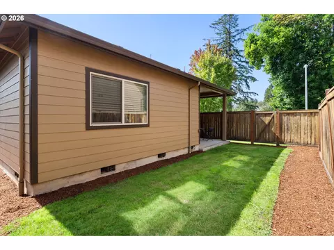Exterior - 1603 Chasa St, Eugene, OR 97401 photo 7 of 7