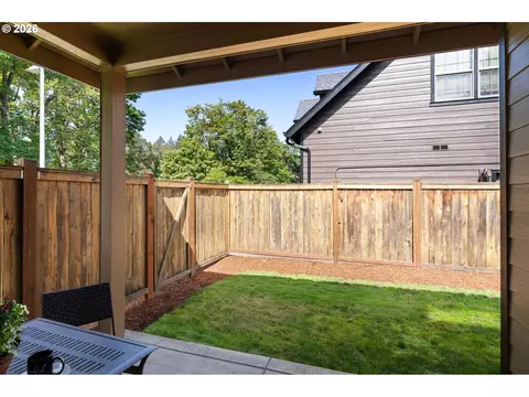 Exterior - 1603 Chasa St, Eugene, OR 97401 photo 3 of 7