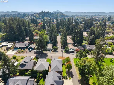 View/Area - 1603 Chasa St, Eugene, OR 97401 photo 2 of 3