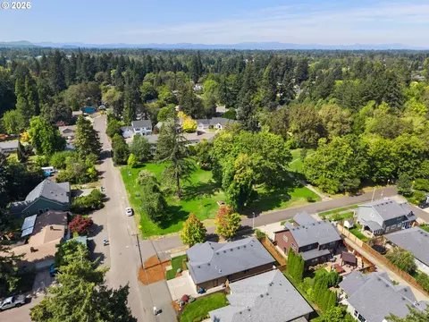 View/Area - 1603 Chasa St, Eugene, OR 97401 photo 3 of 3
