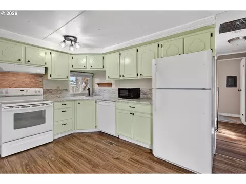 205 S 54th St #80, Springfield, OR 97478 photo 9