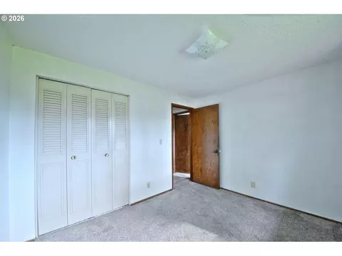 Bedroom - 1798 Gilham Rd, Eugene, OR 97401 photo 2 of 6