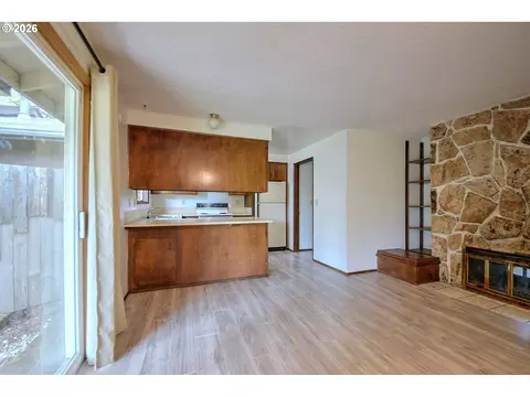 Living - 1798 Gilham Rd, Eugene, OR 97401 photo 5 of 5