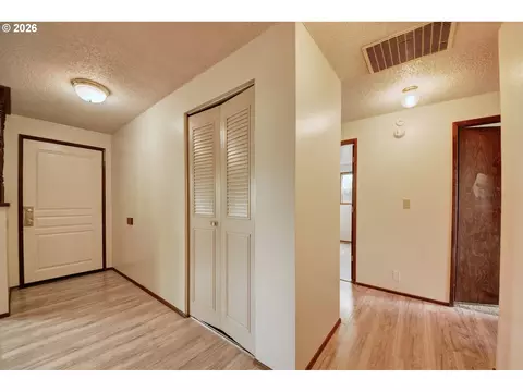 Entry Way - 1798 Gilham Rd, Eugene, OR 97401 photo 1 of 2