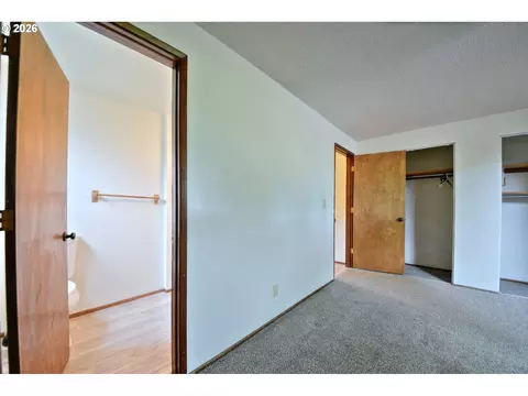 Bedroom - 1798 Gilham Rd, Eugene, OR 97401 photo 5 of 6