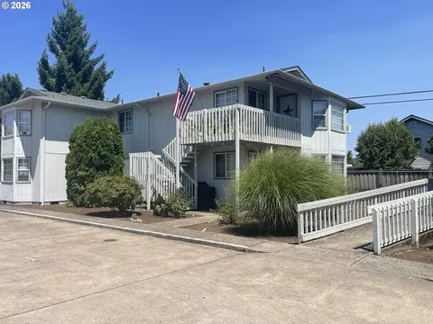 Exterior - 1217 R St, Springfield, OR 97477 photo 4 of 6