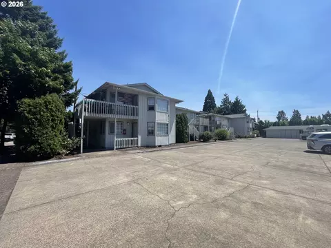 Exterior - 1217 R St, Springfield, OR 97477 photo 2 of 6