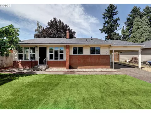 1421 NE 9th St, Mcminnville, OR 97128