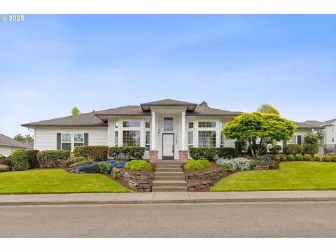 15489 SE Vista Sunrise Ct, Milwaukie, OR 97267