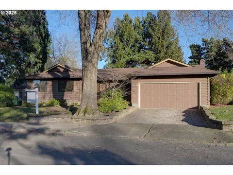 6710 SW 203rd Ct, Beaverton, OR 97078