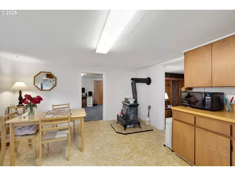 Dining - 30185 SE Wheeler Rd, Boring, OR 97009 photo 1 of 1
