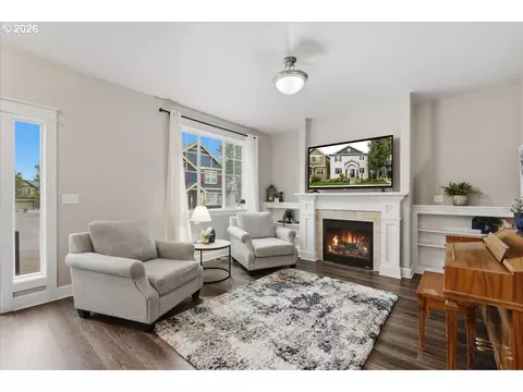 Living - 3603 SE 198th Ave, Camas, WA 98607 photo 2 of 4