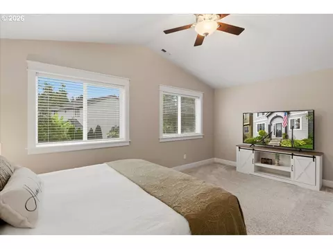 Bedroom - 3603 SE 198th Ave, Camas, WA 98607 photo 2 of 4
