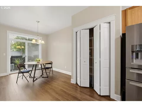 Dining - 3603 SE 198th Ave, Camas, WA 98607 photo 1 of 2