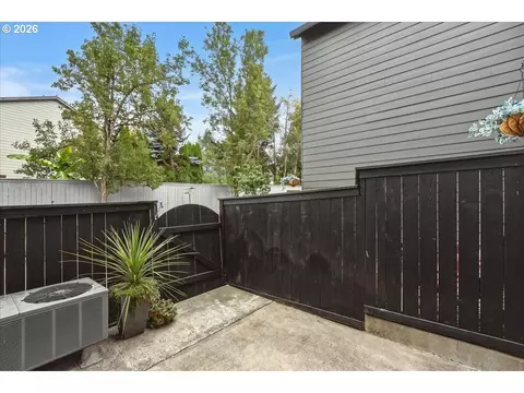 Exterior - 3603 SE 198th Ave, Camas, WA 98607 photo 4 of 8