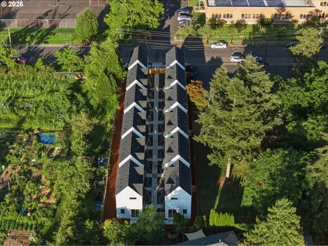 7055 SE 60th Ave, Portland, OR 97206