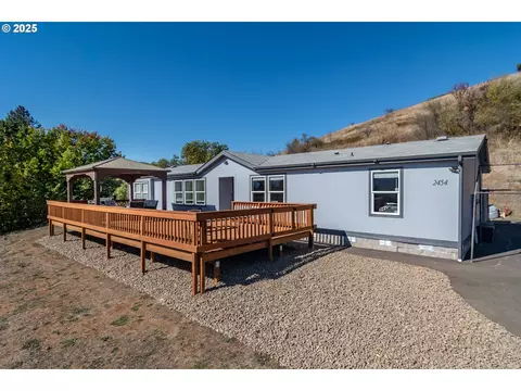 2454 Landers Ave, Roseburg, OR 97471