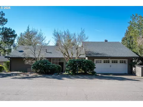 8 Del Prado St, Lake Oswego, OR 97035