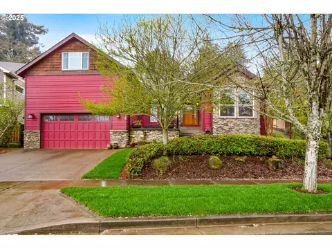 320 Tillicum Dr, Silverton, OR 97381
