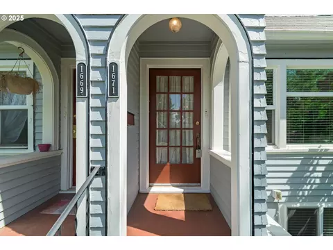 1671 Olive St, Eugene, OR 97401