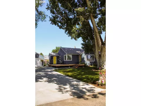328 N Quincy Ave, Hines, OR 97738