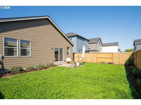 Exterior - 2769 V St, Springfield, OR 97477 photo 6 of 6