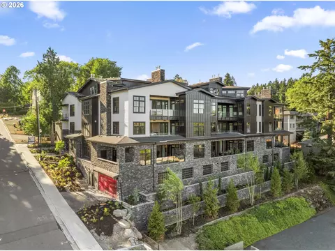 21 D Ave #3, Lake Oswego, OR 97034
