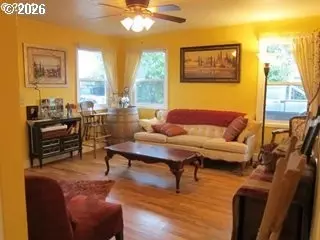 Living - 5593 B St, Springfield, OR 97478 photo 2 of 3