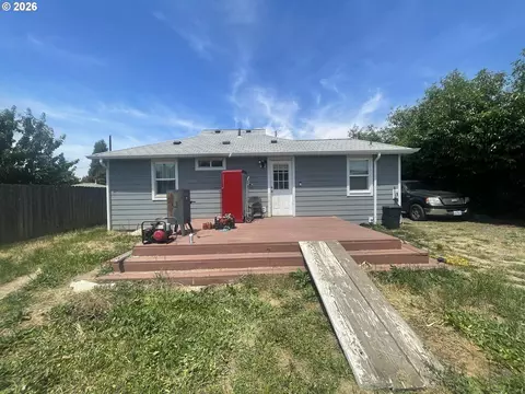 Exterior - 5593 B St, Springfield, OR 97478 photo 7 of 8