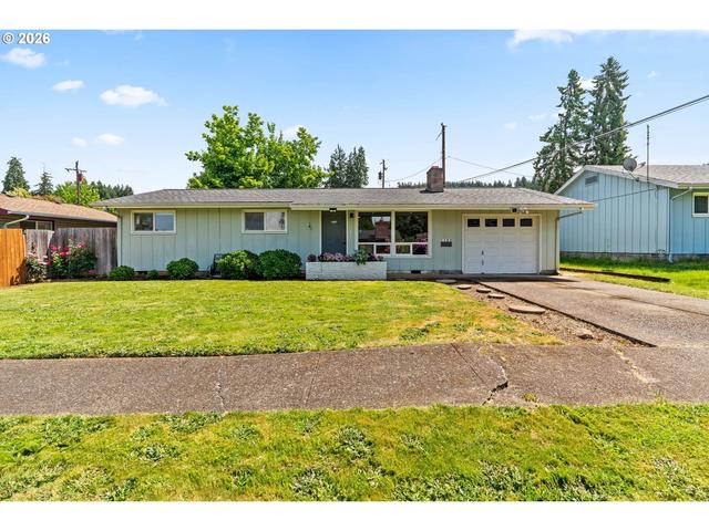 1128 S 11th St, Cottage Grove, OR 97424