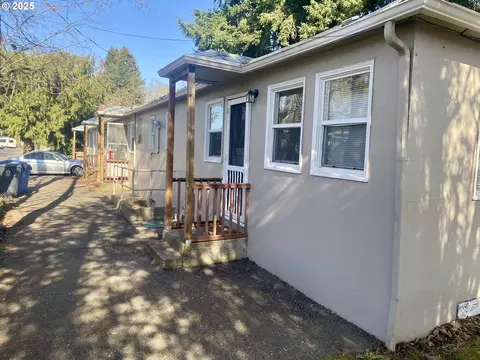 952 Gaines St NE, Salem, OR 97301