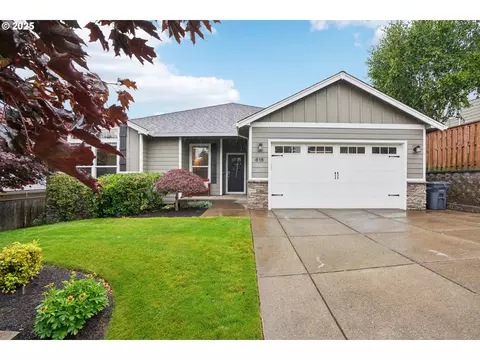 616 Golden Eagle St, Salem, OR 97304