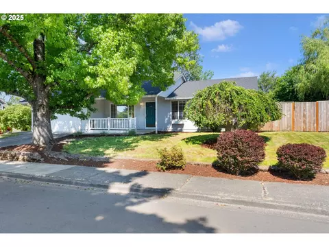 2530 SW Lenore Dr, Beaverton, OR 97003