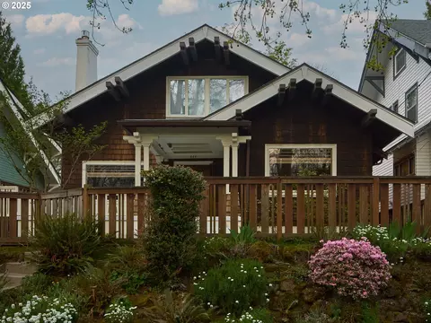 444 NE Floral Pl, Portland, OR 97232