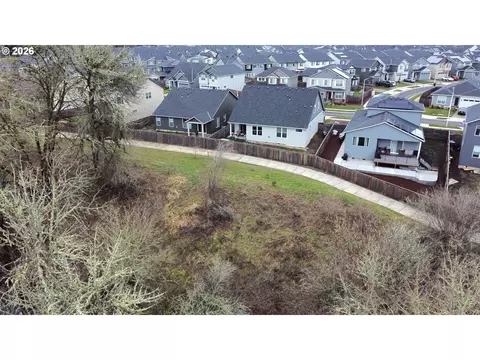 View/Area - 1683 S Quartz Dr, Cornelius, OR 97113 photo 4 of 5