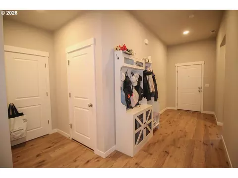 Entry Way - 1683 S Quartz Dr, Cornelius, OR 97113 photo 2 of 2
