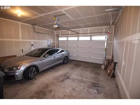Exterior - 1683 S Quartz Dr, Cornelius, OR 97113 photo 2 of 7