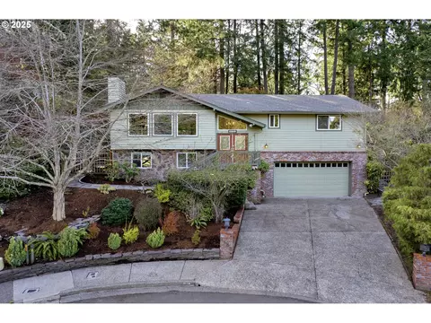 2592 City View St, Eugene, OR 97405