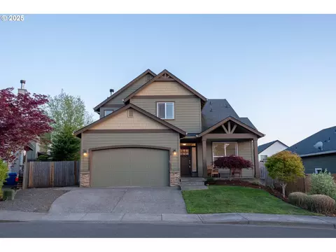 1570 NE Rockwell Dr, Estacada, OR 97023