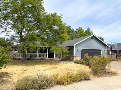 1291 Montecello Dr, Eugene, OR 97404