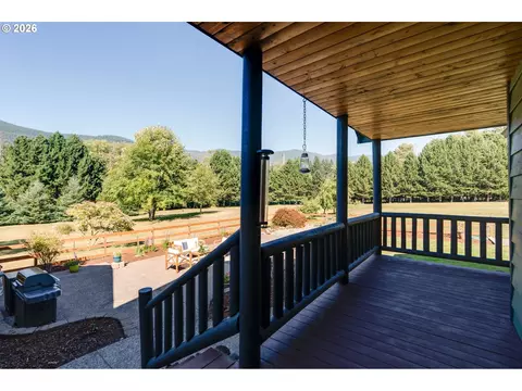 Exterior - 61216 E Highway 26, Sandy, OR 97055 photo 9 of 11