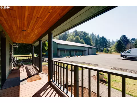 Exterior - 61216 E Highway 26, Sandy, OR 97055 photo 2 of 11