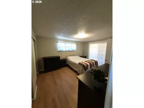 Bedroom - 1766 Berwin Ln, Eugene, OR 97404 photo 4 of 4